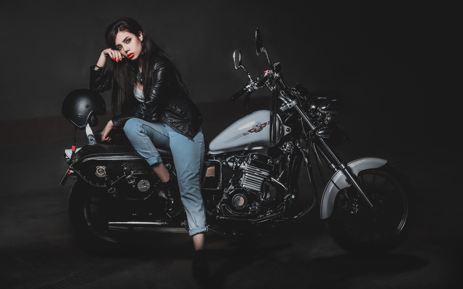 Biker girls: style and drive in Mudanjiang