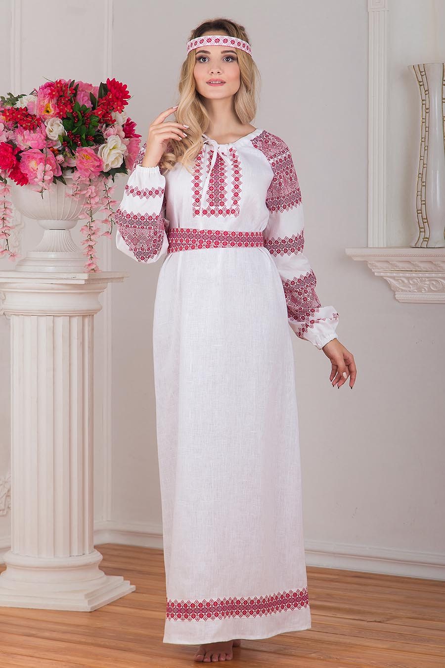 Women in Slavic costumes in Mudanjiang